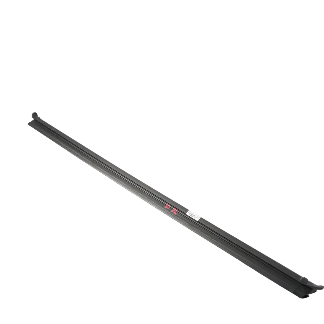 5K Guarnizione Finestrino Anteriore Destra per Volkswagen Golf GTI con numero di parte 5K4837478D Volkswagen Golf GTI 5K Guarnizione Finestrino Anteriore Destra - SKU 5K4837478D - Numero di parte 5K4837478D