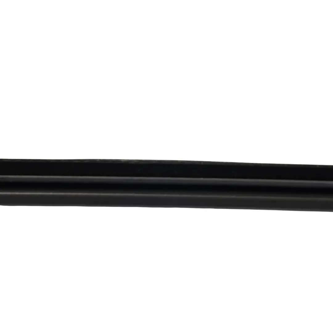 5K Uszczelka Szyby Zewnętrzna Przednia Prawa do Volkswagen Golf GTI o numerze 5K4837478D Volkswagen Golf GTI 5K Uszczelka Szyby Zewnętrzna Przednia Prawa - SKU 5K4837478D - Numer Części 5K4837478D