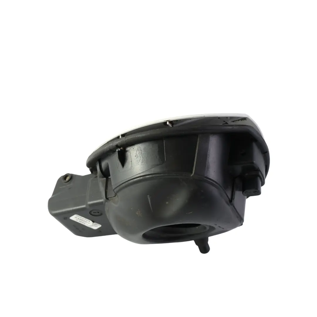 Volkswagen Golf Mk6 Tapa Combustible Blanco Caramelo B9A - SKU 5K6809857-CAN - Número de pieza 5K6809857