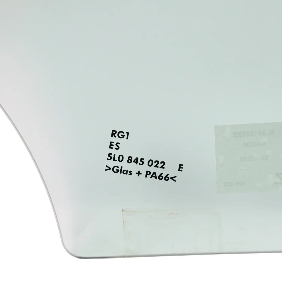 Front Door Window Glass Glazing AS2 Right O/S to Skoda Yeti 5L with Part number 5L0845022E Skoda Yeti 5L Front Door Window Glass Glazing AS2 Right O/S - SKU 5L0845022E - Part number 5L0845022E