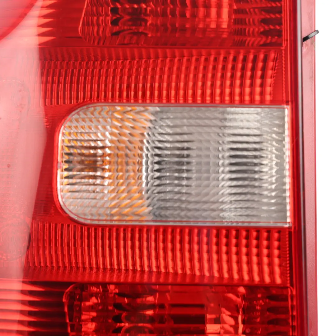 Fanale Posteriore Luce Esterna Sinistra per Skoda Yeti 5L con numero di parte 5L0945111 Skoda Yeti 5L Fanale Posteriore Luce Esterna Sinistra - SKU 5L0945111 - Numero di parte 5L0945111