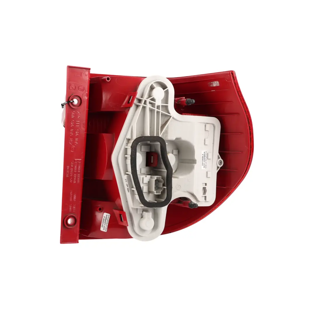 Fanale Posteriore Luce Esterna Sinistra per Skoda Yeti 5L con numero di parte 5L0945111 Skoda Yeti 5L Fanale Posteriore Luce Esterna Sinistra - SKU 5L0945111 - Numero di parte 5L0945111
