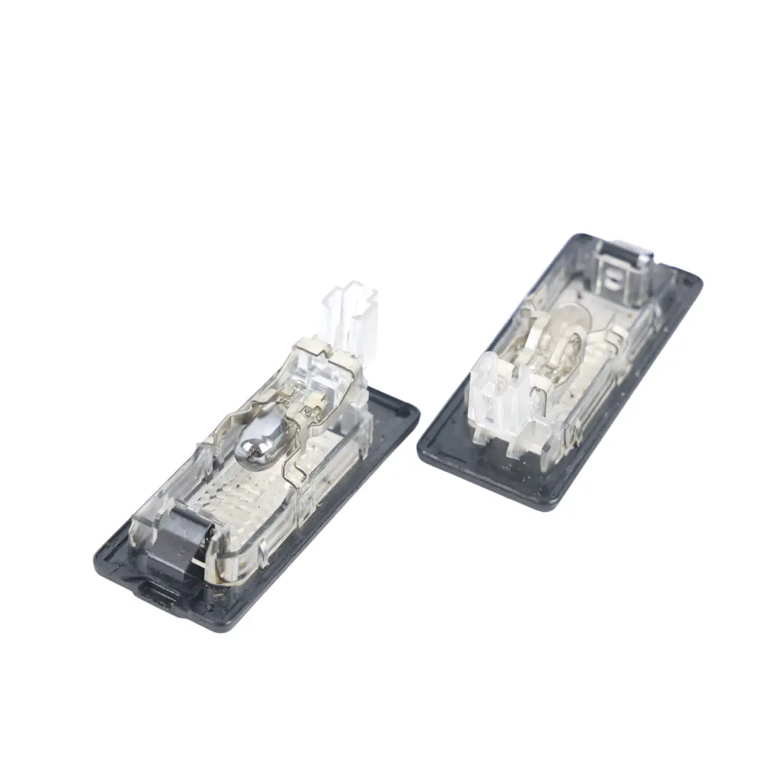 Volkswagen Touareg 7P Feu Éclairage Plaque Immatriculation Arrière - SKU 5N0943021-1 - Numéro de pièce 5N0943021