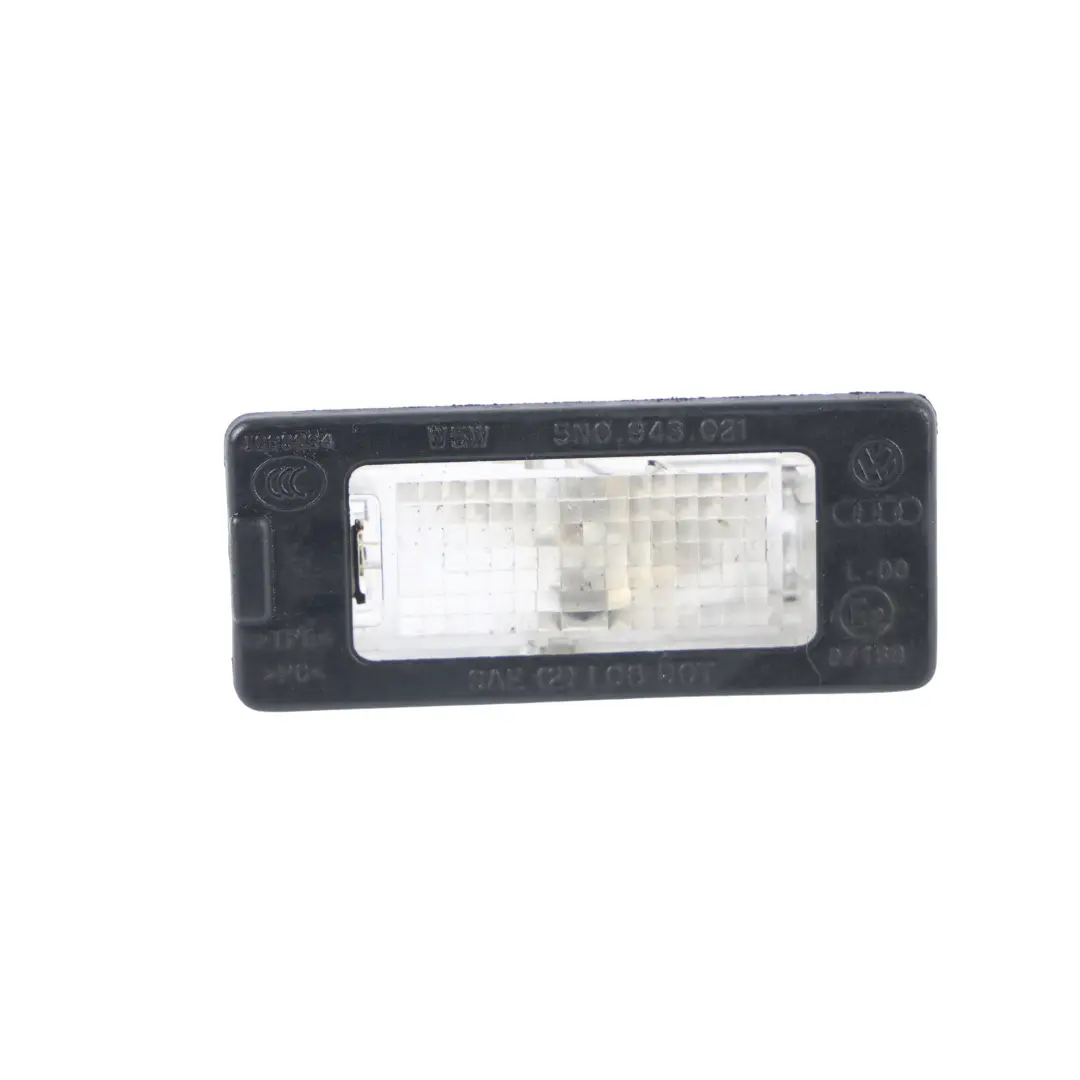7P Zestaw Lampek Tablicy Rejestracyjnej Tylny do Volkswagen Touareg o numerze 5N0943021 Volkswagen Touareg 7P Zestaw Lampek Tablicy Rejestracyjnej Tylny - SKU 5N0943021-1 - Numer Części 5N0943021