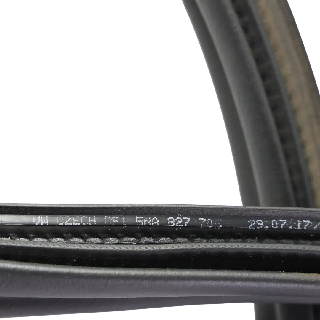Volkswagen Tiguan 5N Kofferraum Heckklappe Dichtung Gummi - SKU 5NA827705A - Teilenummer 5NA827705A