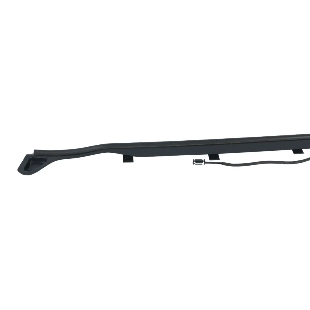 Striscia Protettiva Bagagliaio Posteriore Destro per Volkswagen Tiguan 5N con numero di parte 5NA827712A Volkswagen Tiguan 5N Striscia Protettiva Bagagliaio Posteriore Destro - SKU 5NA827712A - Numero di parte 5NA827712A