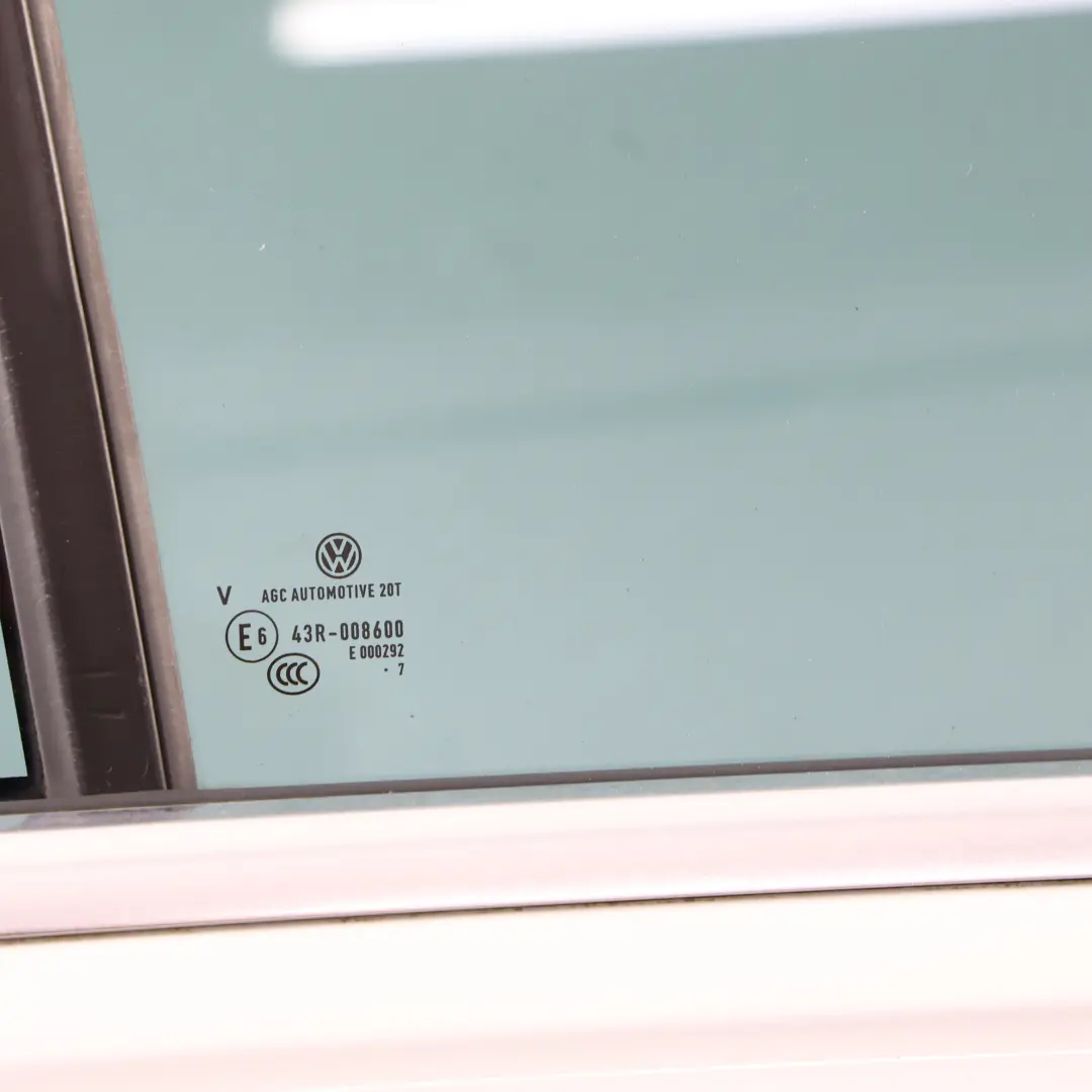 Porta Posteriore Destra Pure White Bianco - C9A per Volkswagen VW Tiguan AX1 con numero di parte 5NA833056J Volkswagen VW Tiguan AX1 Porta Posteriore Destra Pure White Bianco - C9A - SKU 5NA833056J-PWH - Numero di parte 5NA833056J