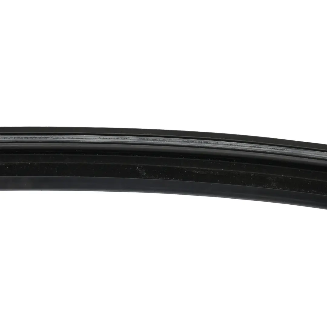 Guide Rail Vitre Avant Droit Noir pour Volkswagen Tiguan 5N à propos du numéro de pièce 5NA837432E Volkswagen Tiguan 5N Guide Rail Vitre Avant Droit Noir - SKU 5NA837432E - Numéro de pièce 5NA837432E