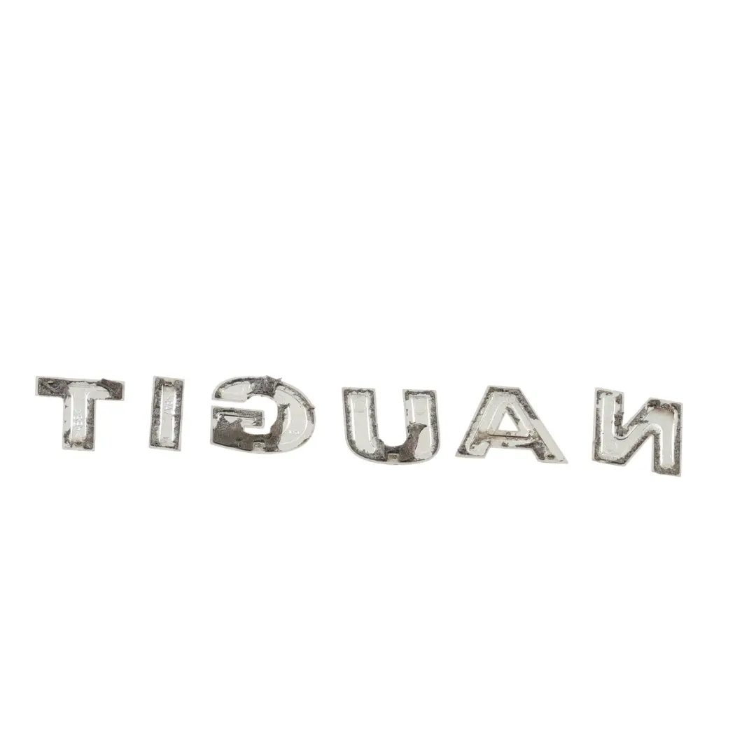 Volkswagen Tiguan 5N Emblemat Tylna Klapa Bagażnika - SKU 5NA853687 - Numer Części 5NA853687