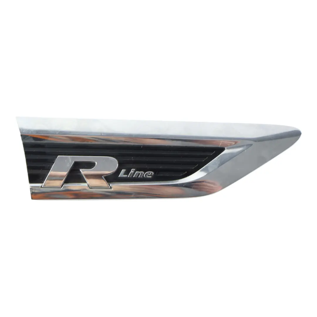 R-Line Badge Parafango Anteriore Destro per Volkswagen Tiguan 5N con numero di parte 5NA853688B Volkswagen Tiguan 5N R-Line Badge Parafango Anteriore Destro - SKU 5NA853688B - Numero di parte 5NA853688B