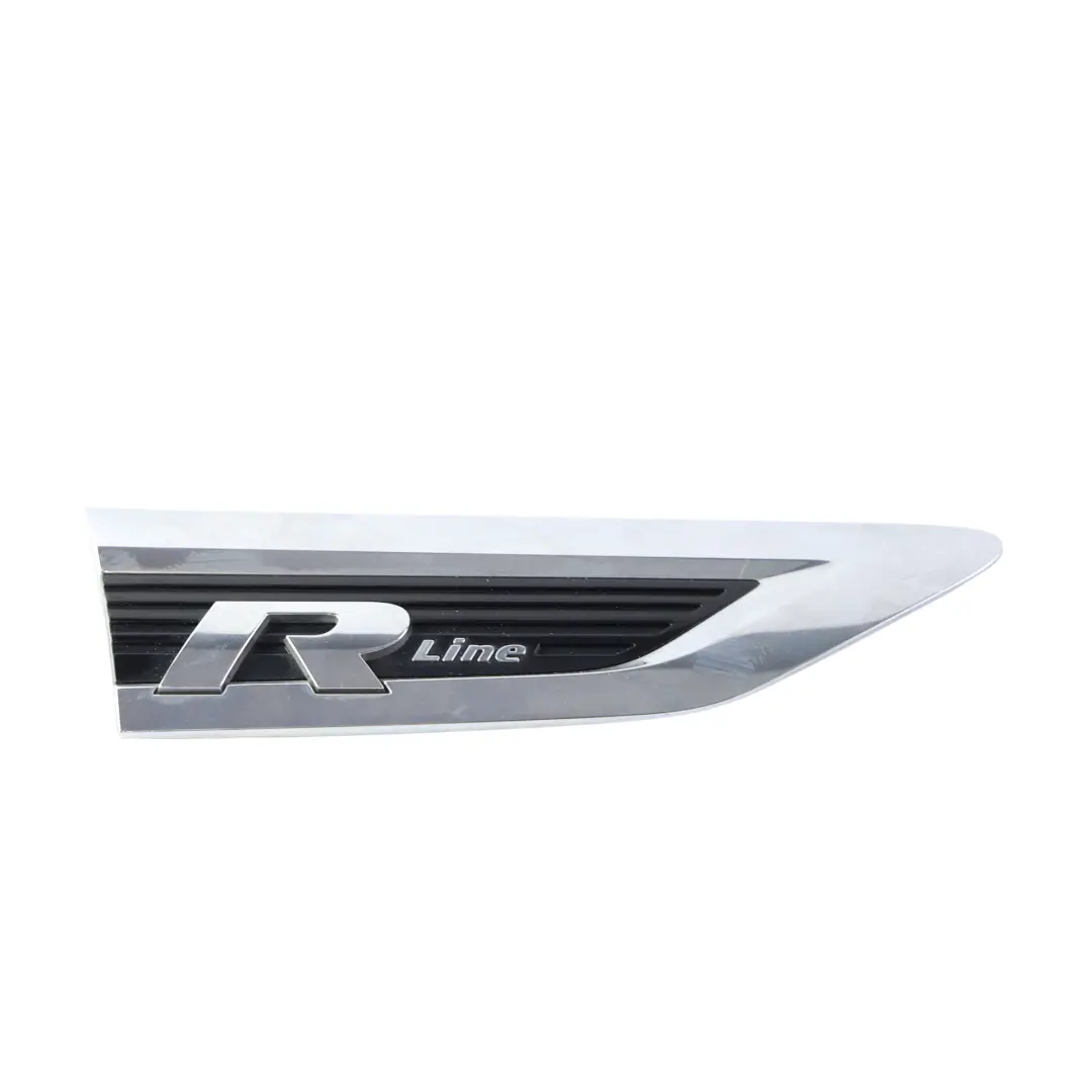 Volkswagen Tiguan 5N R-Line Emblemat Błotnika Przedni Prawy - SKU 5NA853688B - Numer Części 5NA853688B