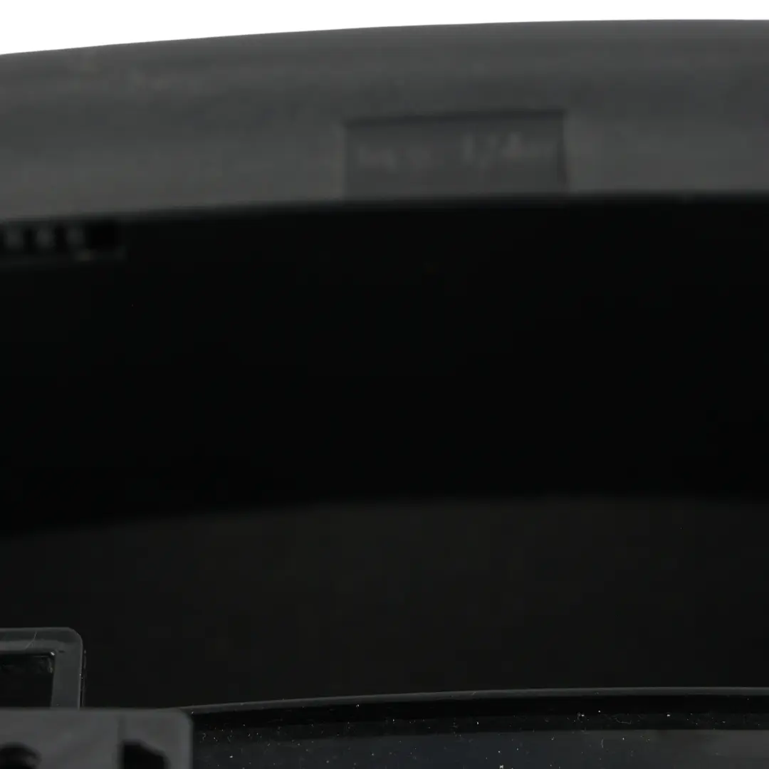 Volkswagen Tiguan 5N Caddy Bandeja Bajo Asiento Conductor - SKU 5NA882599 - Número de pieza 5NA882599