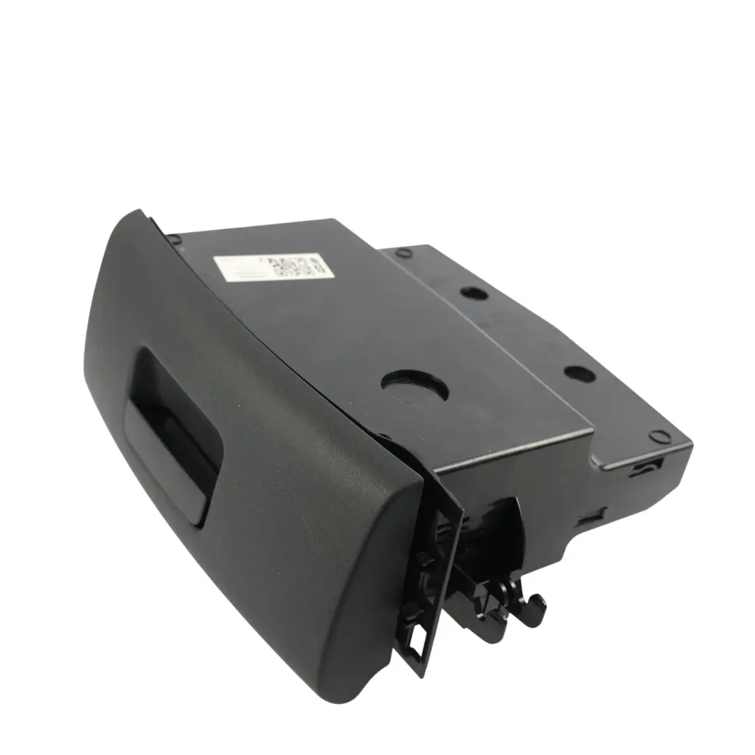 Vano Portaoggetti Sotto Sedile Guida per Volkswagen Tiguan 5N Caddy SB con numero di parte 5NA882600 Volkswagen Tiguan 5N Caddy SB Vano Portaoggetti Sotto Sedile Guida - SKU 5NA882600 - Numero di parte 5NA882600