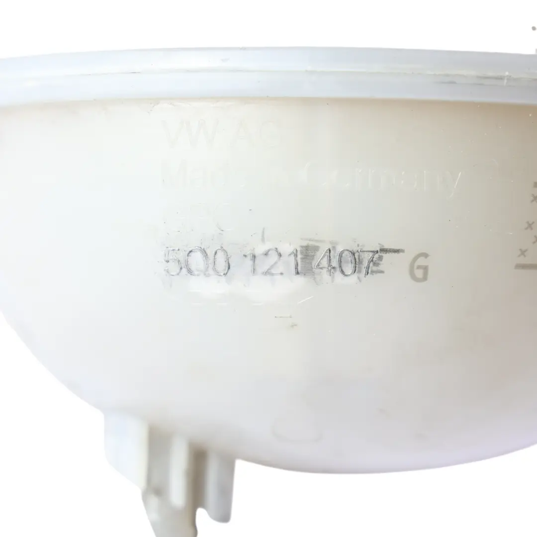 Zbiornik Wyrównawczy Płynu Chłodzącego do Volkswagen Golf Mk7 o numerze 5Q0121407AA Volkswagen Golf Mk7 Zbiornik Wyrównawczy Płynu Chłodzącego - SKU 5Q0121407AA-1 - Numer Części 5Q0121407AA