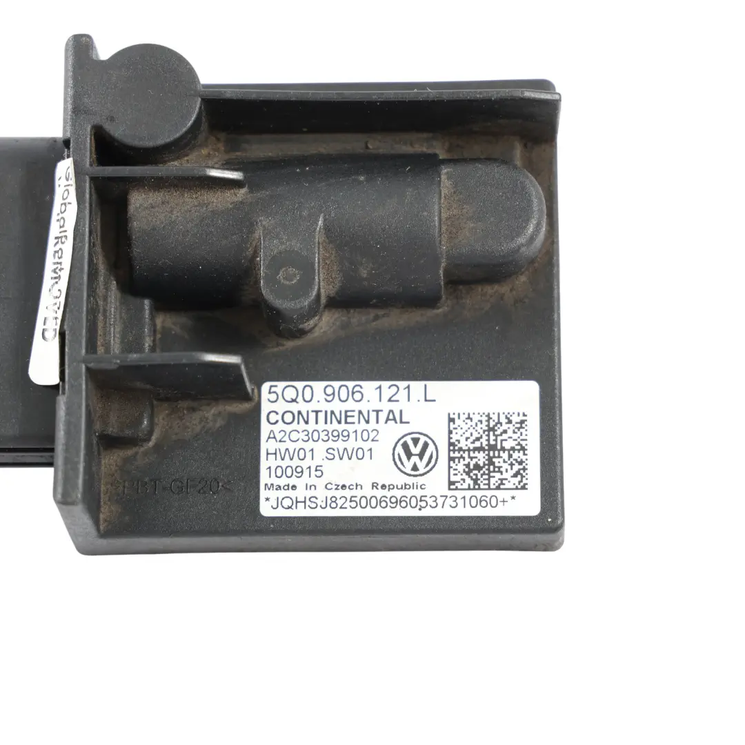 Volkswagen Golf Mk7 Fuel Pump Control Module ECU 2.0 TDI - SKU 5Q0906121L - Part number 5Q0906121L