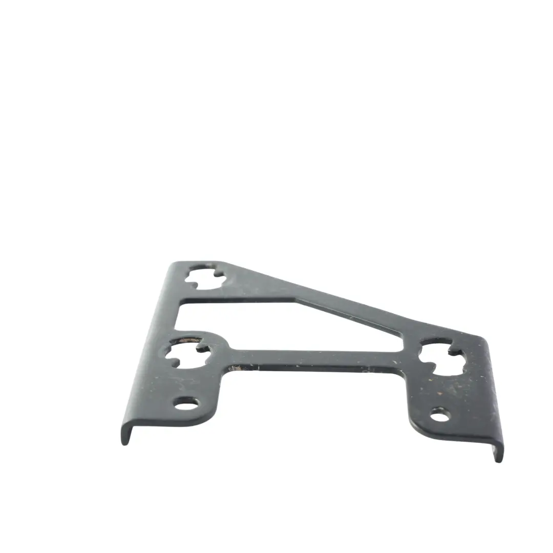 Uchwyt Mocowania Czujnika Radaru Przedniego do Volkswagen Golf R Mk7 o numerze 5Q0907461 Volkswagen Golf R Mk7 Uchwyt Mocowania Czujnika Radaru Przedniego - SKU 5Q0907461 - Numer Części 5Q0907461