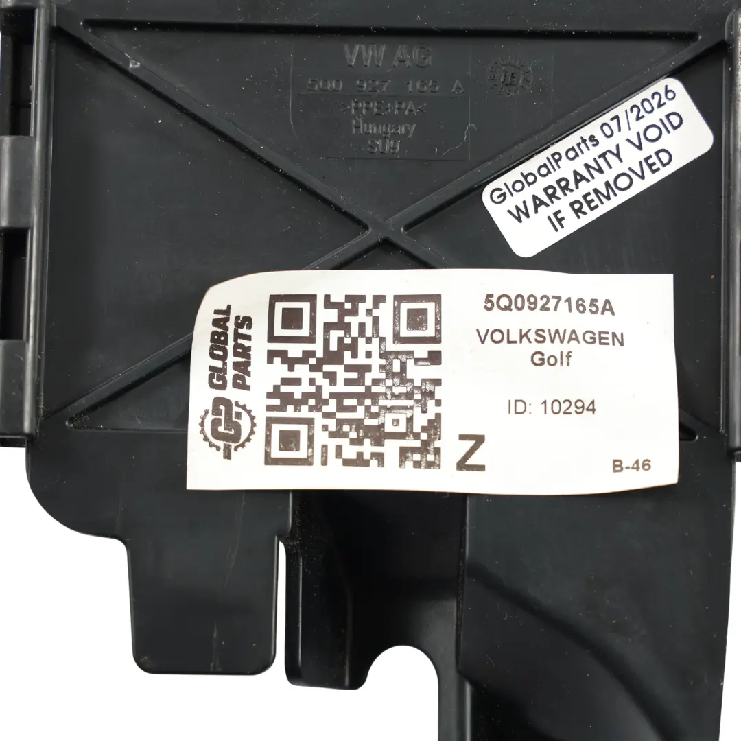 Fuse Box Cover Housing Closing Element Bracket to Volkswagen Golf R Mk7 with Part number 5Q0927165A Volkswagen Golf R Mk7 Fuse Box Cover Housing Closing Element Bracket - SKU 5Q0927165A - Part number 5Q0927165A