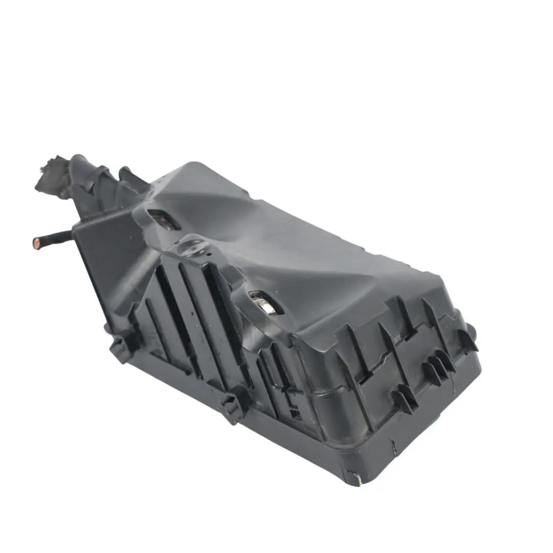 Volkswagen Caddy SB Fuse Relay Box Housing 2.0 TDI - SKU 5R3907361 - Part number 5R3907361