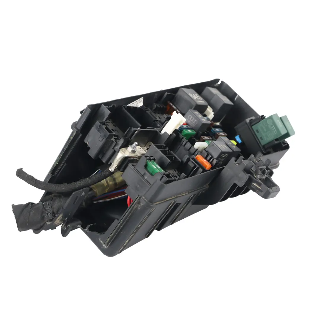 Volkswagen Caddy SB Fuse Relay Box Housing 2.0 TDI - SKU 5R3907361 - Part number 5R3907361