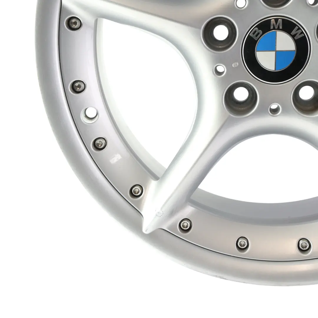 Jante Arrière Alliage Argenté 18" 8,5J ET:50 Rayons Étoilés 108 pour BMW Z4 E85 E86 à propos du numéro de pièce 6758195 BMW Z4 E85 E86 Jante Arrière Alliage Argenté 18" 8,5J ET:50 Rayons Étoilés 108 - SKU 6758195-1 - Numéro de pièce 6758195