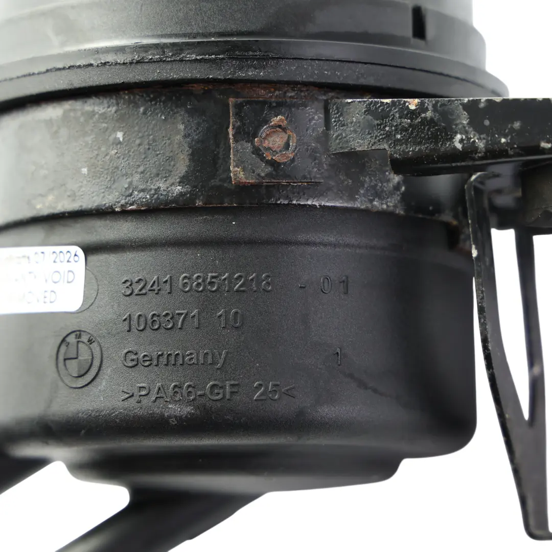 Depósito Botella Líquido Dirección para BMW E81 E87 E90 E91 E92 LCI con número de pieza 6851218 BMW E81 E87 E90 E91 E92 LCI Depósito Botella Líquido Dirección - SKU 6851218-3 - Número de pieza 6851218