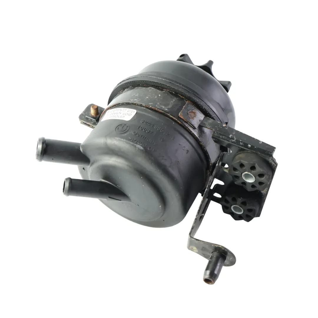 Steering Fluid Tank Bottle Reservoir to BMW E81 E87 E90 E91 E92 LCI with Part number 6851218 BMW E81 E87 E90 E91 E92 LCI Steering Fluid Tank Bottle Reservoir - SKU 6851218-3 - Part number 6851218
