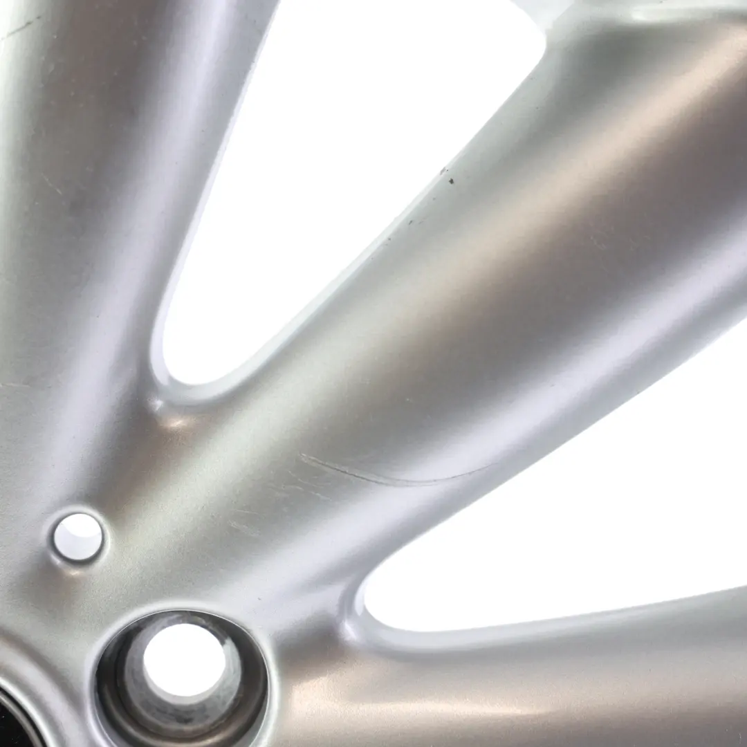 Jante Alliage 17" 7J ET:54 Cosmos Spoke 499 pour Mini Cooper F55 F56 à propos du numéro de pièce 6855108 Mini Cooper F55 F56 Jante Alliage 17" 7J ET:54 Cosmos Spoke 499 - SKU 6855108-1 - Numéro de pièce 6855108