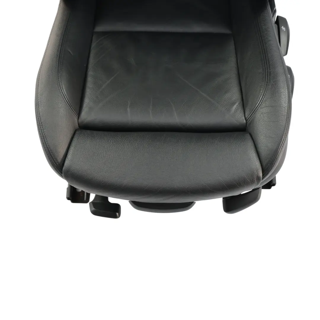 Fotel Przedni Lewy M Sport Ogrzewany Czarny Skóra Dakota do BMW E90 E91 o numerze 6956395 BMW E90 E91 Fotel Przedni Lewy M Sport Ogrzewany Czarny Skóra Dakota - SKU 6956395-4 - Numer Części 6956395
