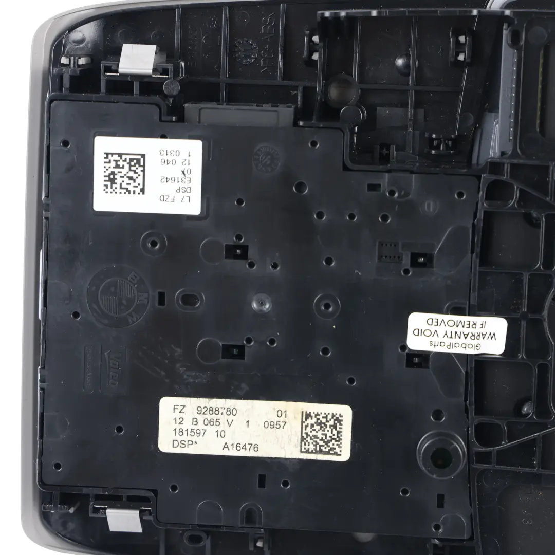 Lampka Podsufitki Panel Sterowania Szyberdachem 9288780 do BMW F20 o numerze 6999743 BMW F20 Lampka Podsufitki Panel Sterowania Szyberdachem 9288780 - SKU 6999743-1 - Numer Części 6999743