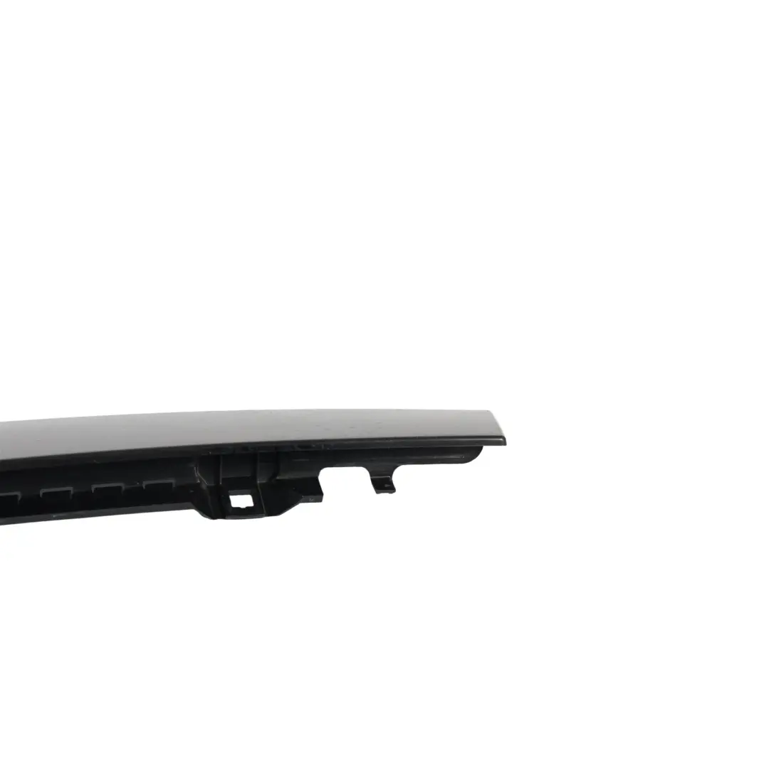 Seat Ibiza Mk5 Garniture Montant Porte Avant Extérieur Droit - SKU 6F0837902D - Numéro de pièce 6F0837902D