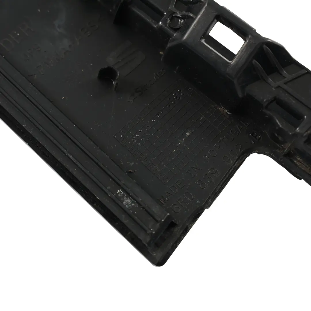 Seat Ibiza Mk5 Listwa Szyby Tylnych Drzwi Zewnętrzna Prawa - SKU 6F0839902B - Numer Części 6F0839902B