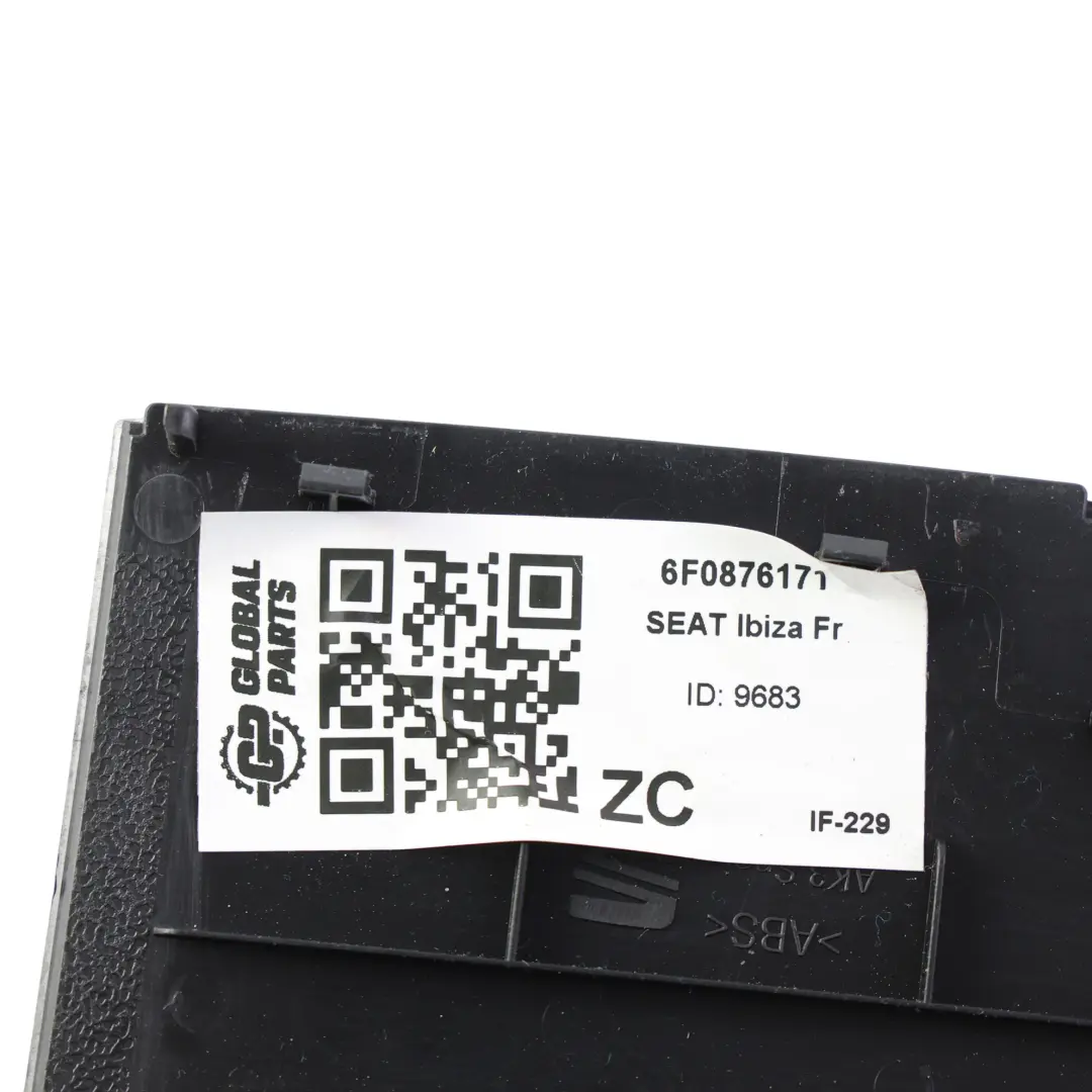 Mk5 Türverkleidung Griff Blende Abdeckung Hinten Links für Seat Ibiza mit Teilenummer 6F0876171 Seat Ibiza Mk5 Türverkleidung Griff Blende Abdeckung Hinten Links - SKU 6F0867171 - Teilenummer 6F0876171