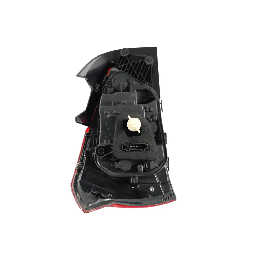 Seat Ibiza Mk5 Lampa Tylna LED Prawa - SKU 6F0945208J - Numer Części 6F0945208J