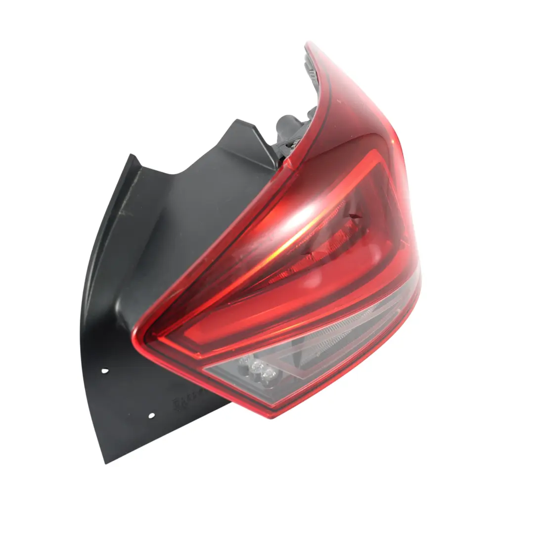 Seat Ibiza MK5 Luz Trasera LED Derecha - SKU 6F0945208J - Número de pieza 6F0945208J