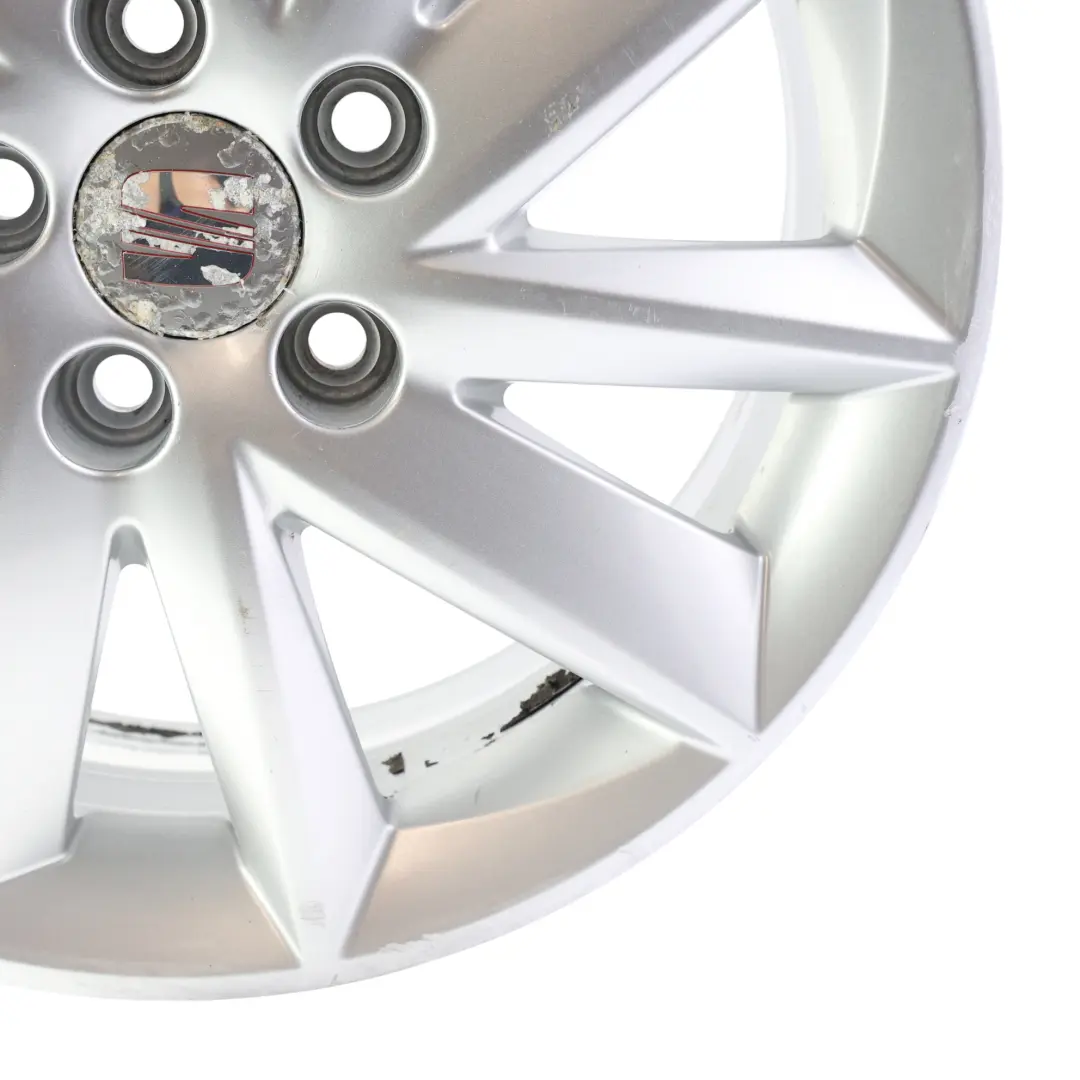 Mk4 Alu Felge Silber 15" ET:38 6J für Seat Ibiza mit Teilenummer 6J0601025M Seat Ibiza Mk4 Alu Felge Silber 15" ET:38 6J - SKU 6J0601025M-1 - Teilenummer 6J0601025M