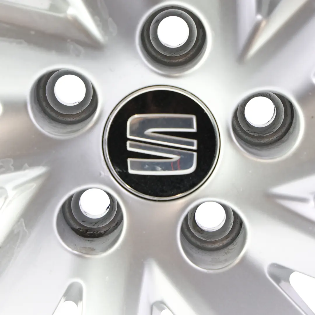 Seat Ibiza MK4 Llanta Aleación Plata 15" ET:38 6J - SKU 6J0601025M-2 - Número de pieza 6J0601025M