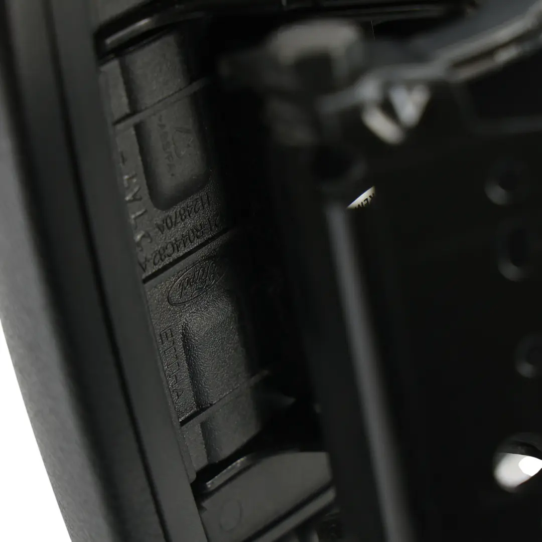 Mk4 Centre Floor Console Armrest Black Leather to Ford Mondeo with Part number 6M21-R044C82-A Ford Mondeo Mk4 Centre Floor Console Armrest Black Leather - SKU 6M21-R044C82-A - Part number 6M21-R044C82-A