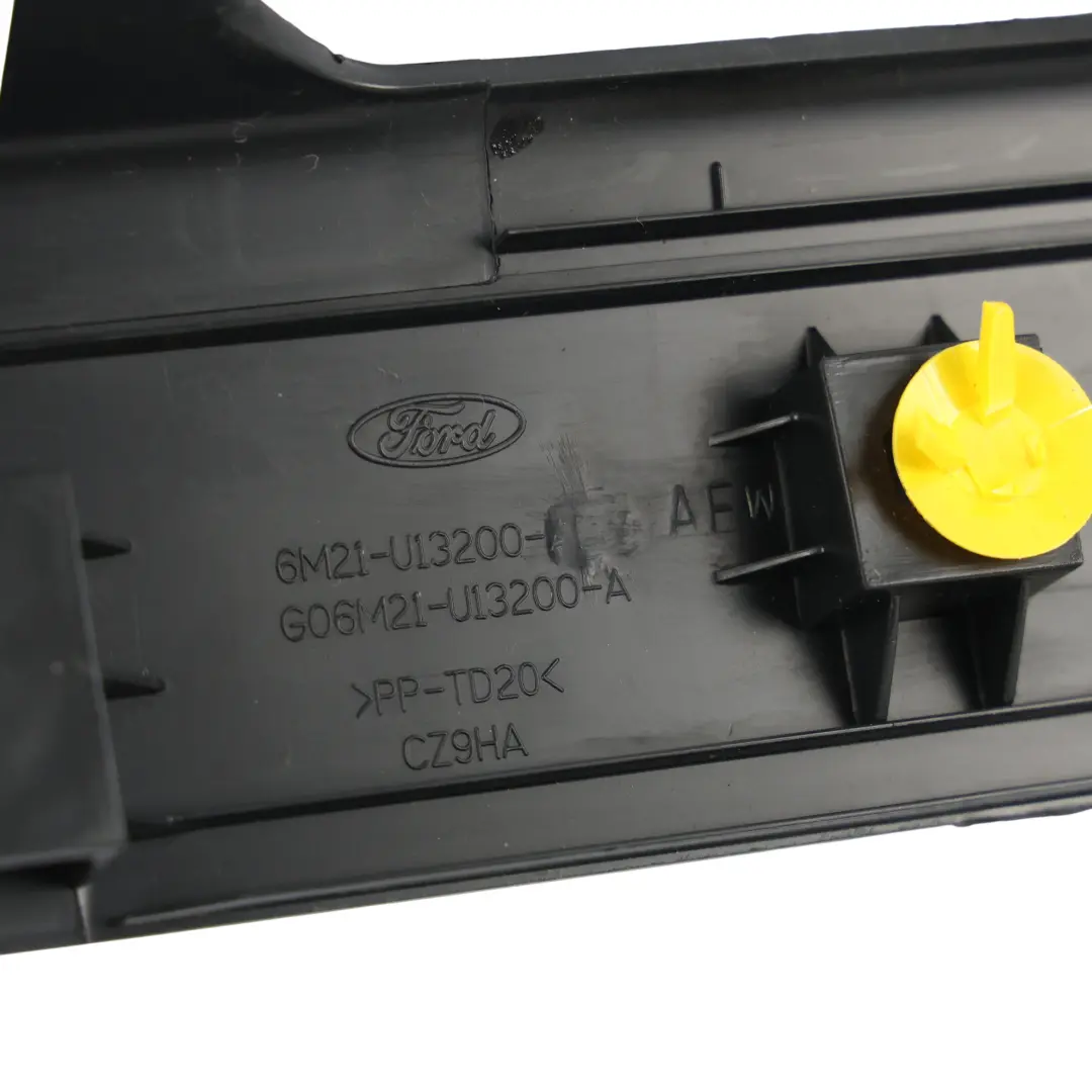 MK4 Türschweller Abdeckung Vorne Rechts Ebony für Ford Mondeo mit Teilenummer 6M21-U13200-AFW Ford Mondeo MK4 Türschweller Abdeckung Vorne Rechts Ebony - SKU 6M21-U13200-AFW - Teilenummer 6M21-U13200-AFW