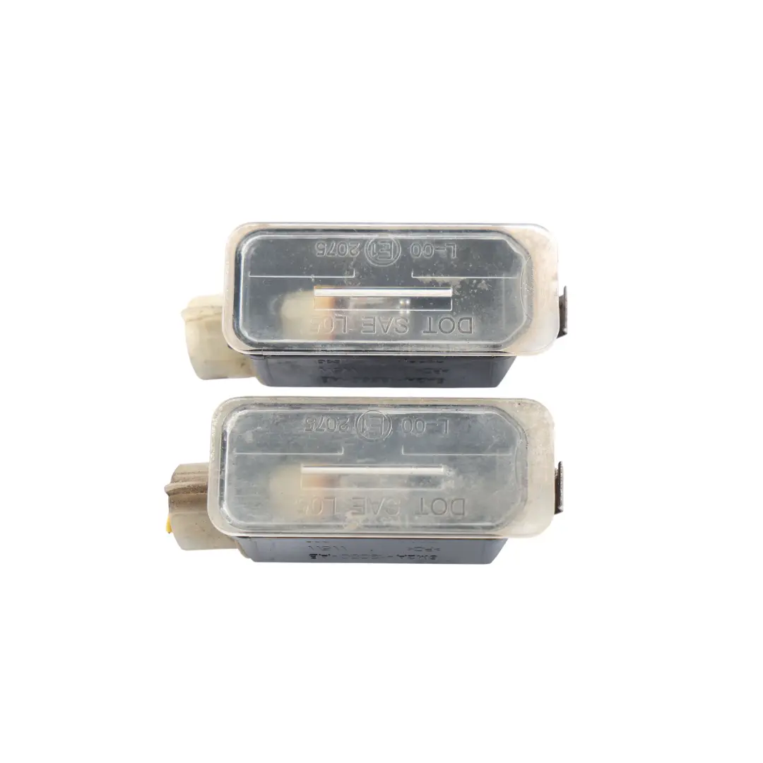 MK2 Kennzeichenleuchte Hinten Panel Set X2 für Ford Focus mit Teilenummer 6M2A-13550-AB Ford Focus MK2 Kennzeichenleuchte Hinten Panel Set X2 - SKU 6M2A-13550-AB - Teilenummer 6M2A-13550-AB