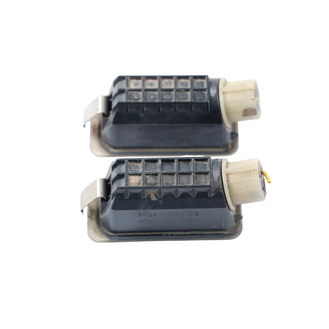 Ford Focus MK2 Luz Placa Matrícula Trasera Panel Set X2 - SKU 6M2A-13550-AB - Número de pieza 6M2A-13550-AB