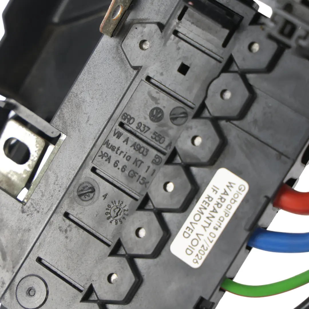Batterie Sicherungskasten Verteiler Terminal für Volkswagen Polo 6R mit Teilenummer 6R0937550A Volkswagen Polo 6R Batterie Sicherungskasten Verteiler Terminal - SKU 6R0937550A - Teilenummer 6R0937550A