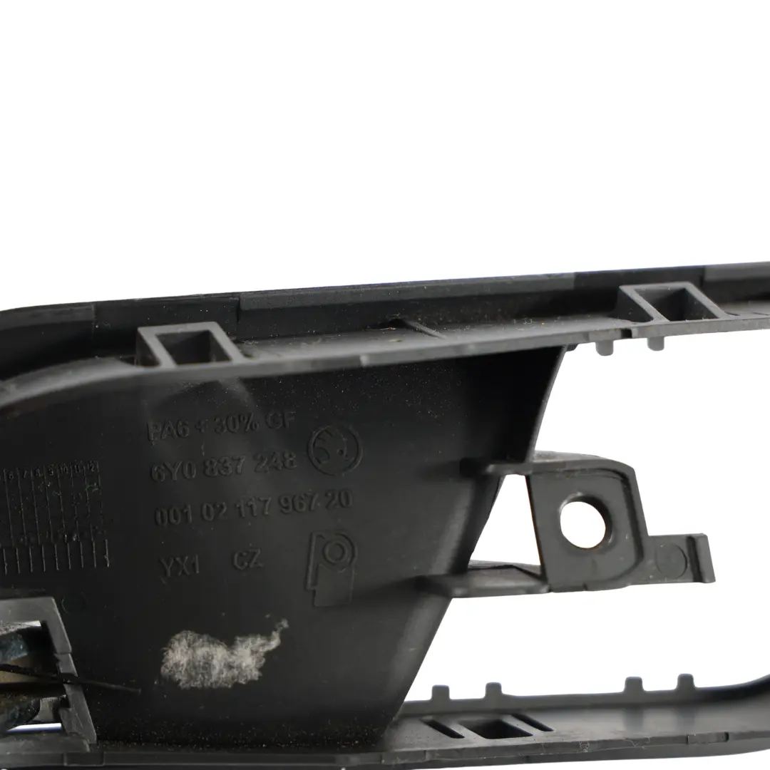 Skoda Fabia 6Y Mk1 Klamka Wewnętrzna Drzwi Przednia Prawa Czarna - SKU 6Y0837248 - Numer Części 6Y0837248