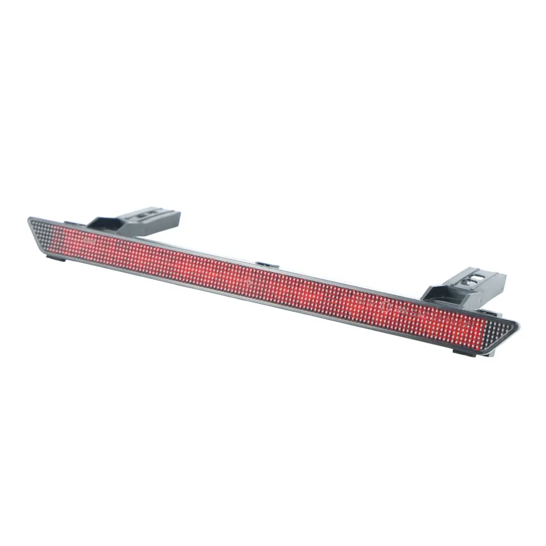 Skoda Fabia MK1 6Y Luz Freno Tercera Central - SKU 6Y6945097D - Número de pieza 6Y6945097D