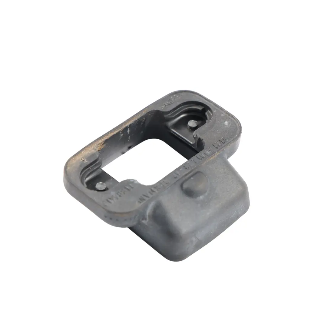 Türfeststeller Gummi Hinten Links Rechts für Range Rover L322 mit Teilenummer 7001473 Range Rover L322 Türfeststeller Gummi Hinten Links Rechts - SKU 7001473 - Teilenummer 7001473