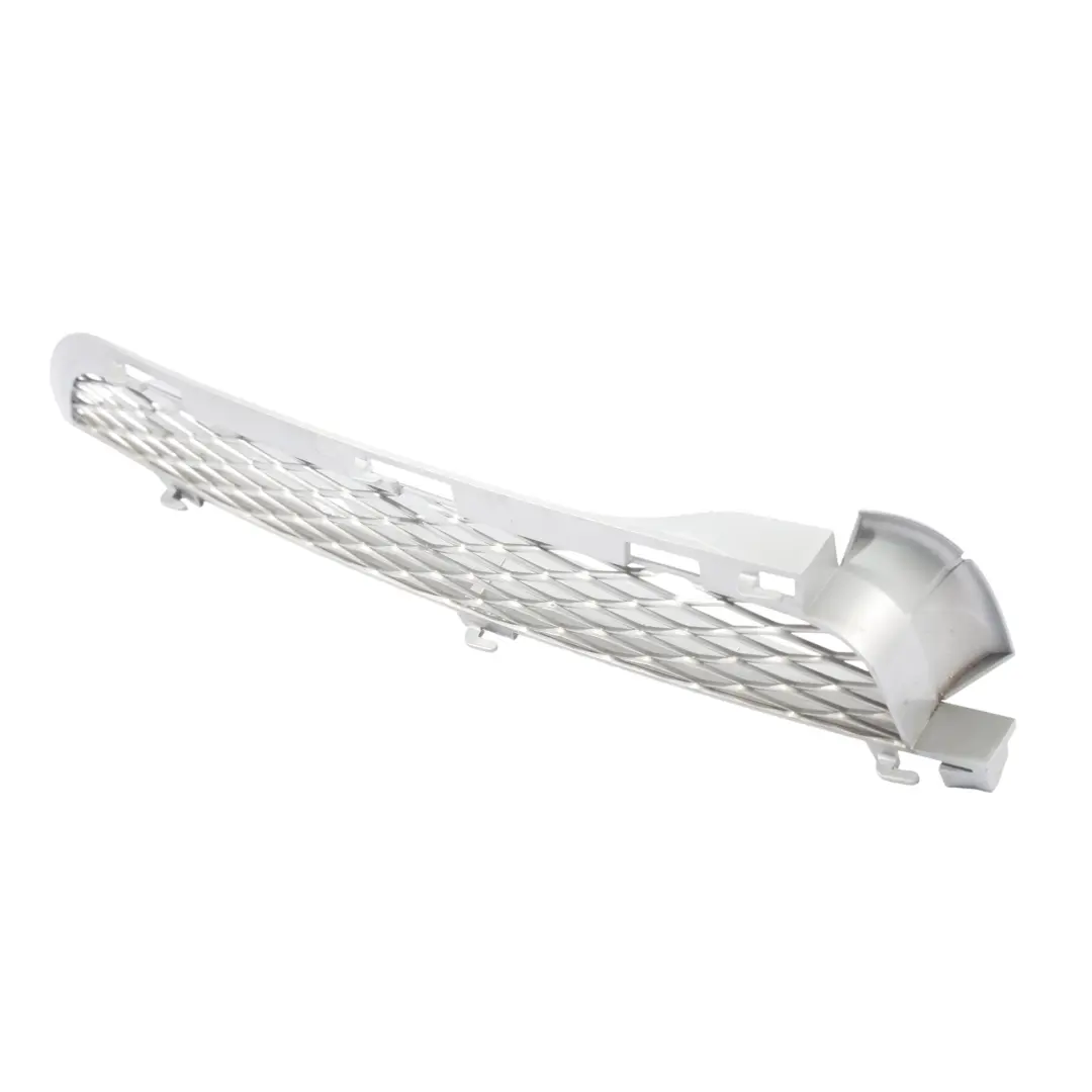 Kratka Zderzaka Przedniego Górna Prawa do BMW X5 E53 o numerze 7116398 BMW X5 E53 Kratka Zderzaka Przedniego Górna Prawa - SKU 7116398 - Numer Części 7116398