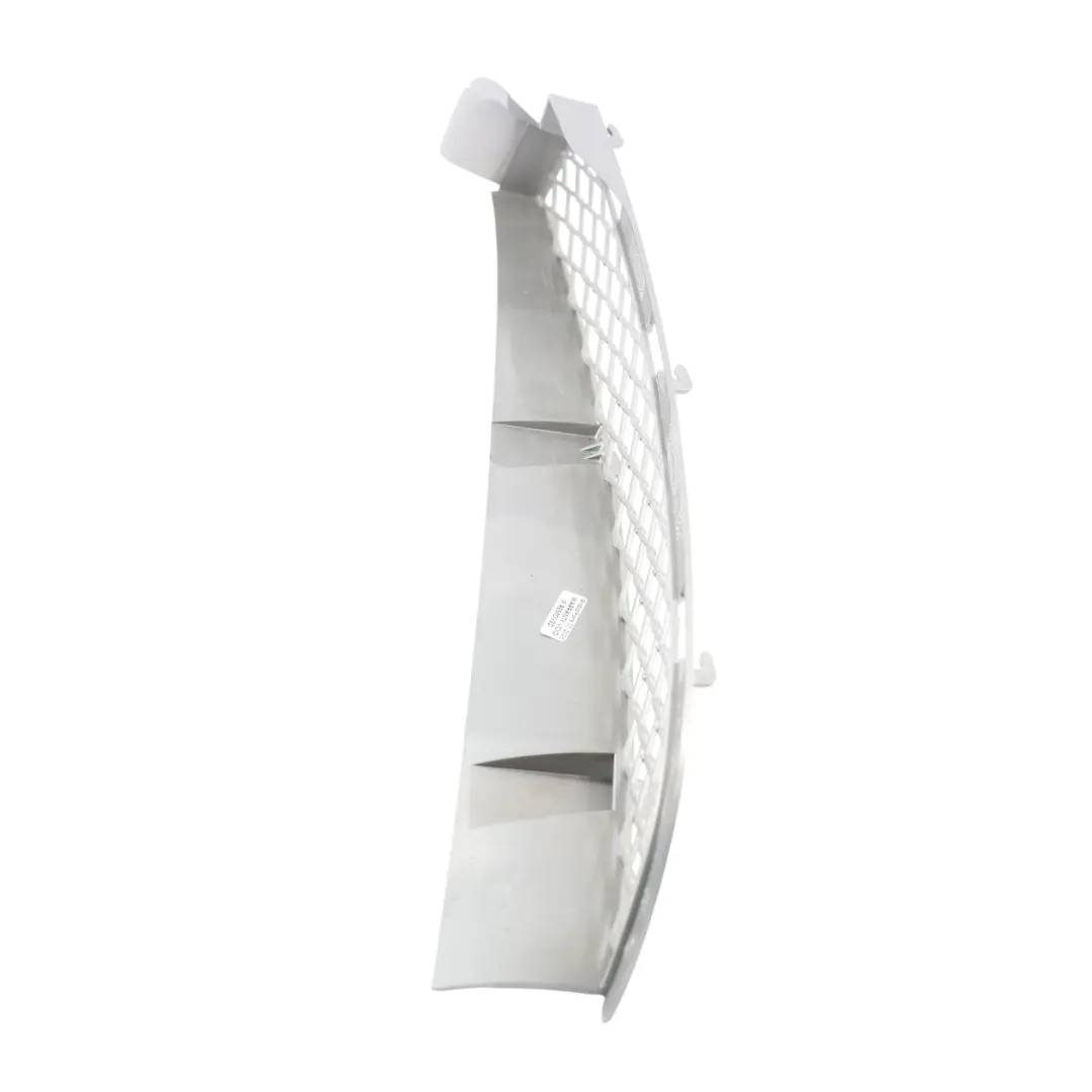 Grille Calandre Avant Supérieure Droite pour BMW X5 E53 à propos du numéro de pièce 7116398 BMW X5 E53 Grille Calandre Avant Supérieure Droite - SKU 7116398 - Numéro de pièce 7116398