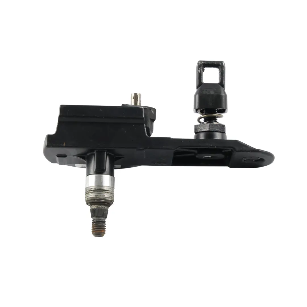Albero Perno Tergicristallo Lunotto Posteriore per BMW E61 con numero di parte 7117878 BMW E61 Albero Perno Tergicristallo Lunotto Posteriore - SKU 7117878 - Numero di parte 7117878