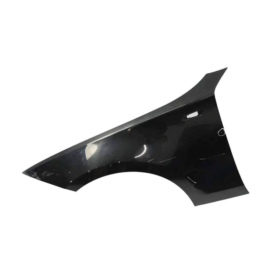 BMW E81 E82 E87 E88 LCI Panneau Laterale a L'Avant Gauche Schwarz 2 Noir - 668 - SKU 7133227-SCH - Numéro de pièce 7133227