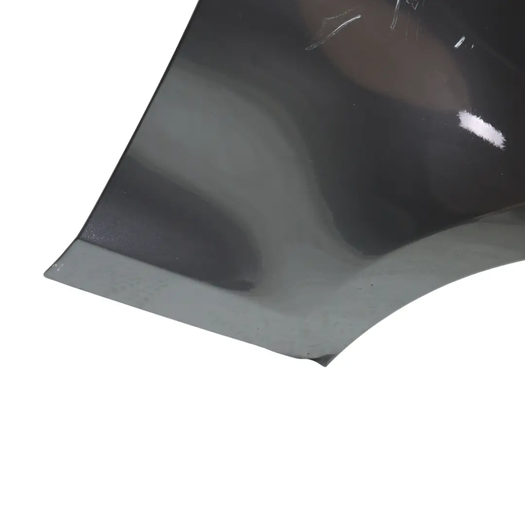 Pannello laterale parafango anteriore destro Sparkling Graphite A22 per BMW E81 E87 con numero di parte 7133228 BMW E81 E87 Pannello laterale parafango anteriore destro Sparkling Graphite A22 - SKU 7133228-SG2 - Numero di parte 7133228