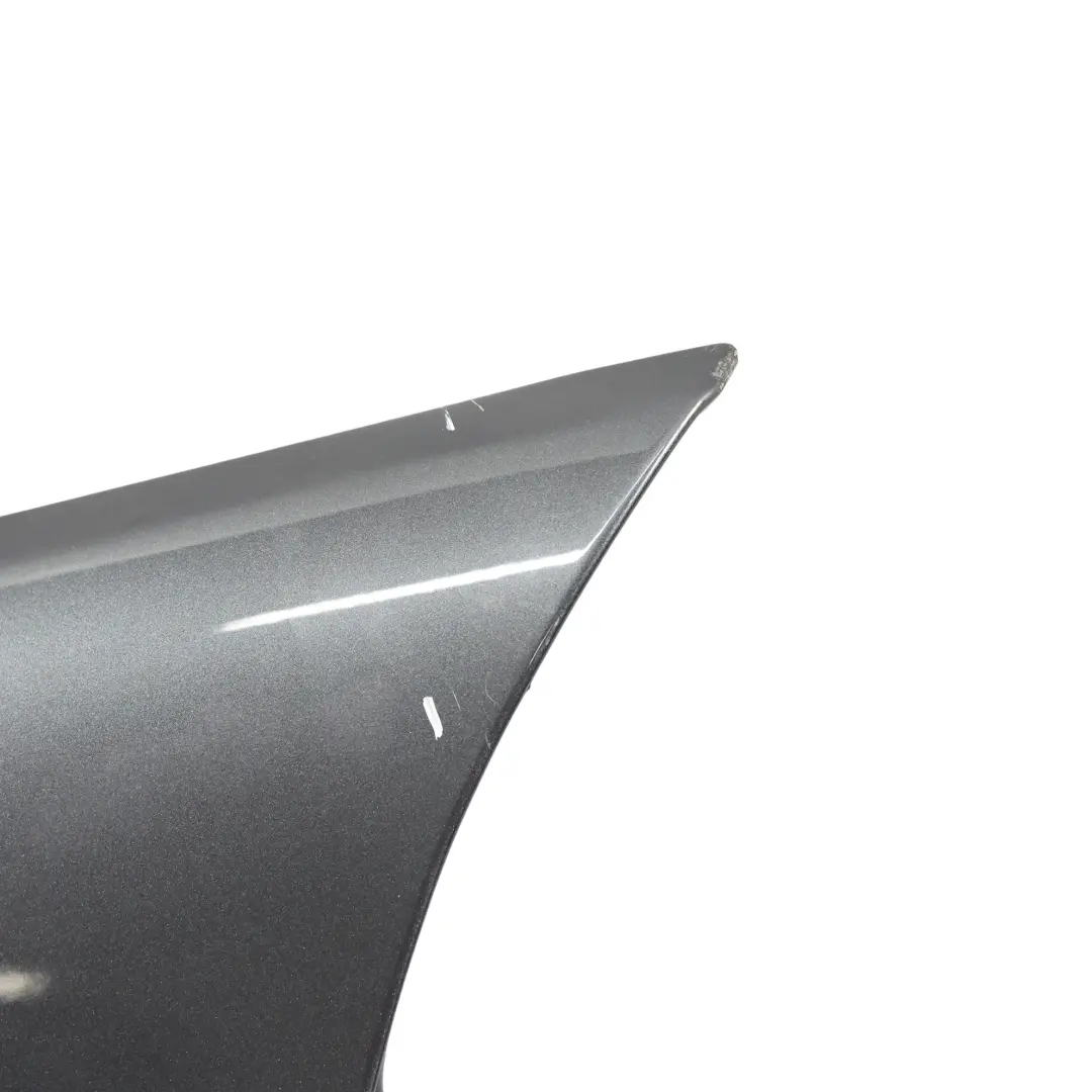  Parafango Laterale BMW E90 E91 Ala Anteriore Sinistra Sparkling Graphite - A22 - SKU 7135679-SG1 - Numero di parte 7135679